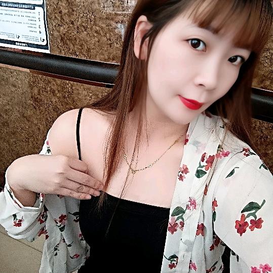 洋欣毛球零食窝