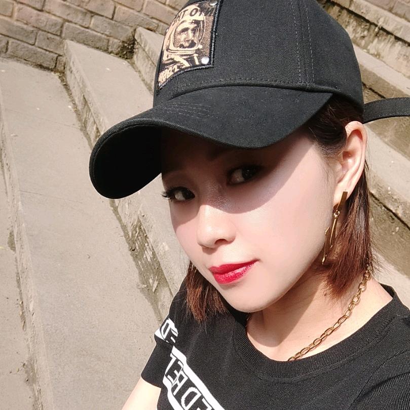 『小慧』DTWO潮牌女装