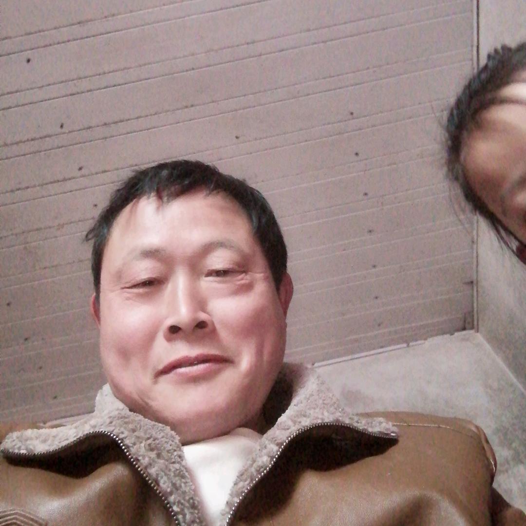 启新装饰。专业安装各种门业