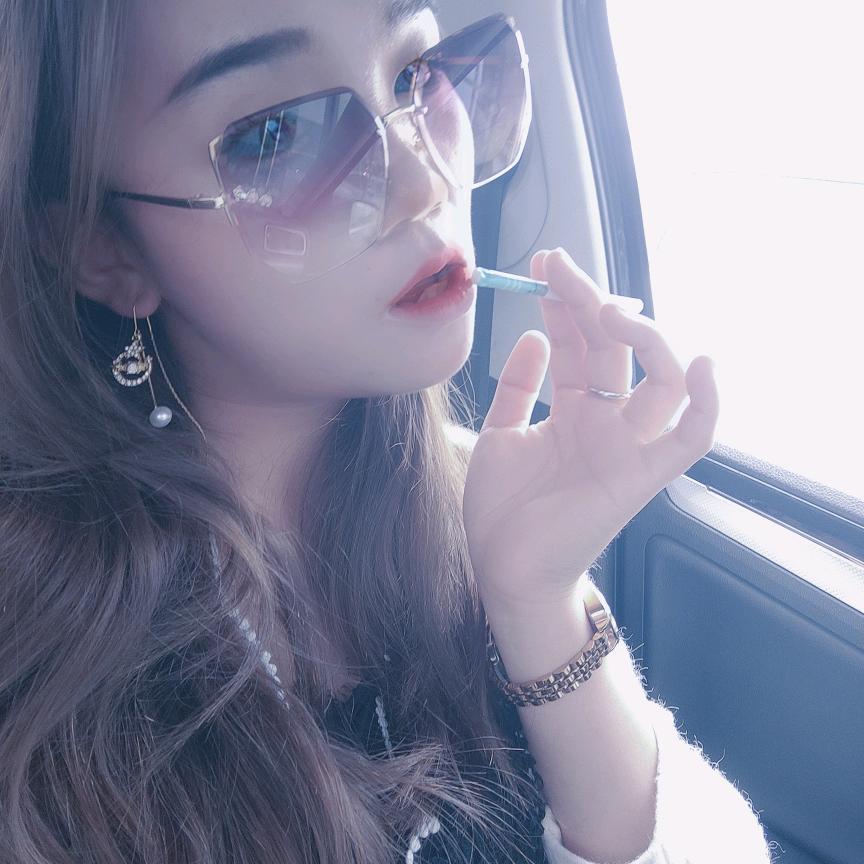 欢欢小姐姐