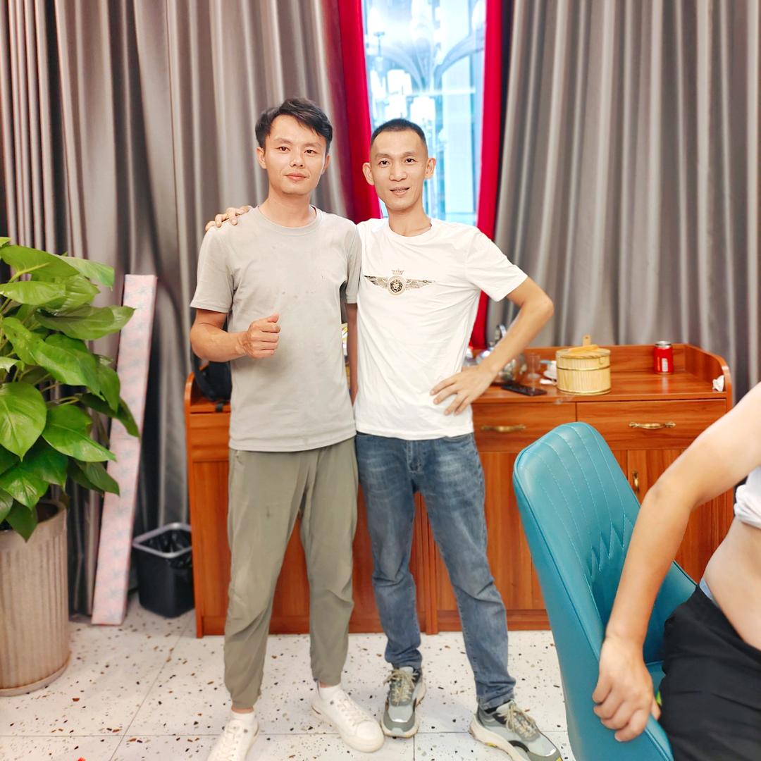 @点烟抽寂寞@