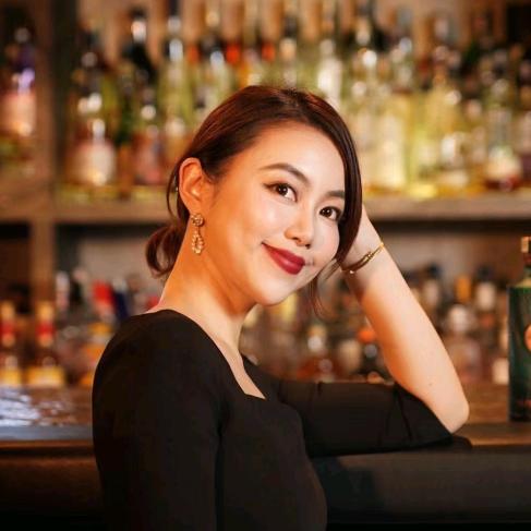 Mona再一杯