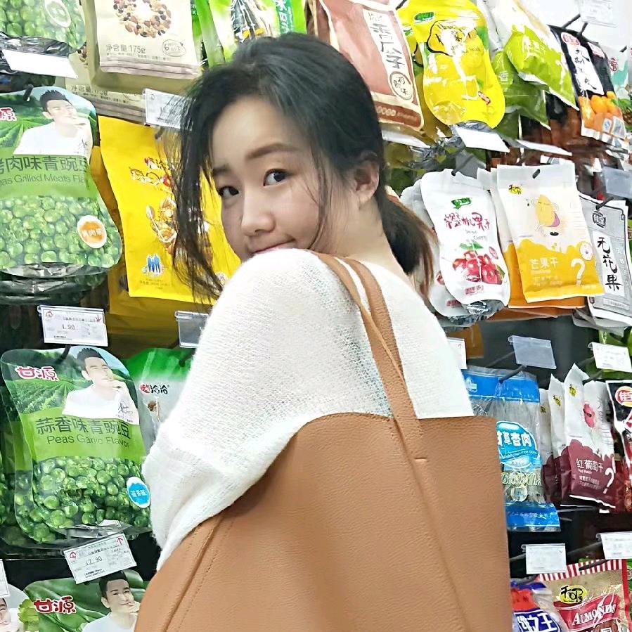 草莓七七