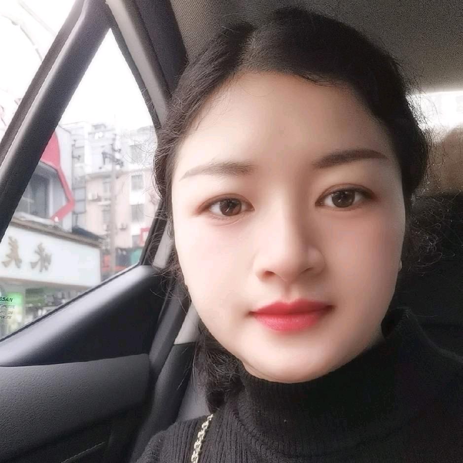 公园学府曾芳圆