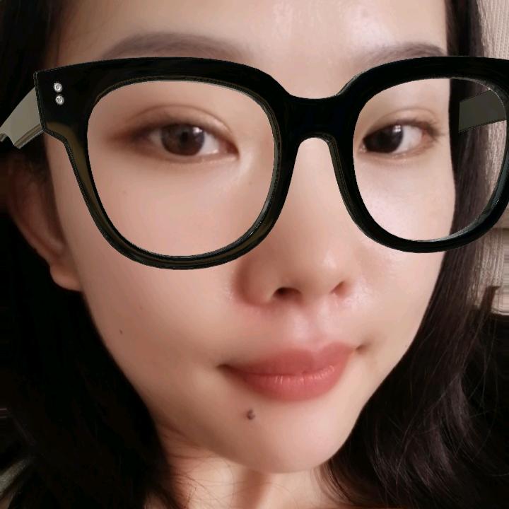 \(ﾋ•ω•ﾏ)/真是个憨憨