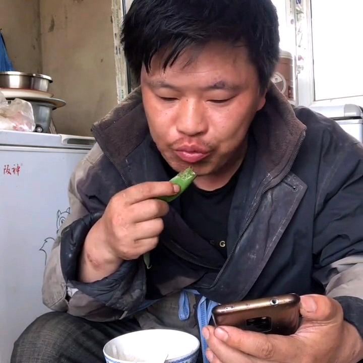 玉龙爱唠嗑