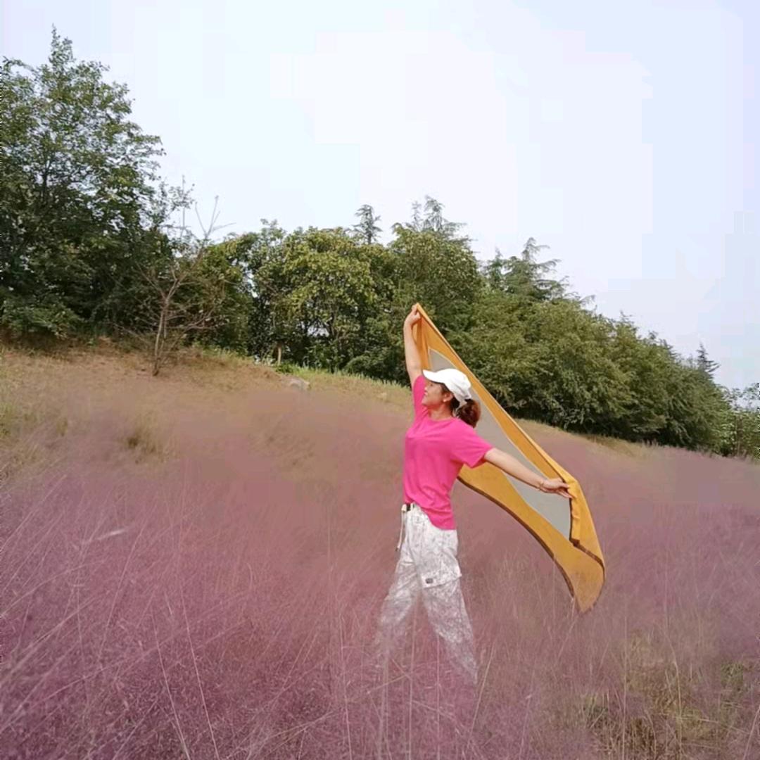 尹婕