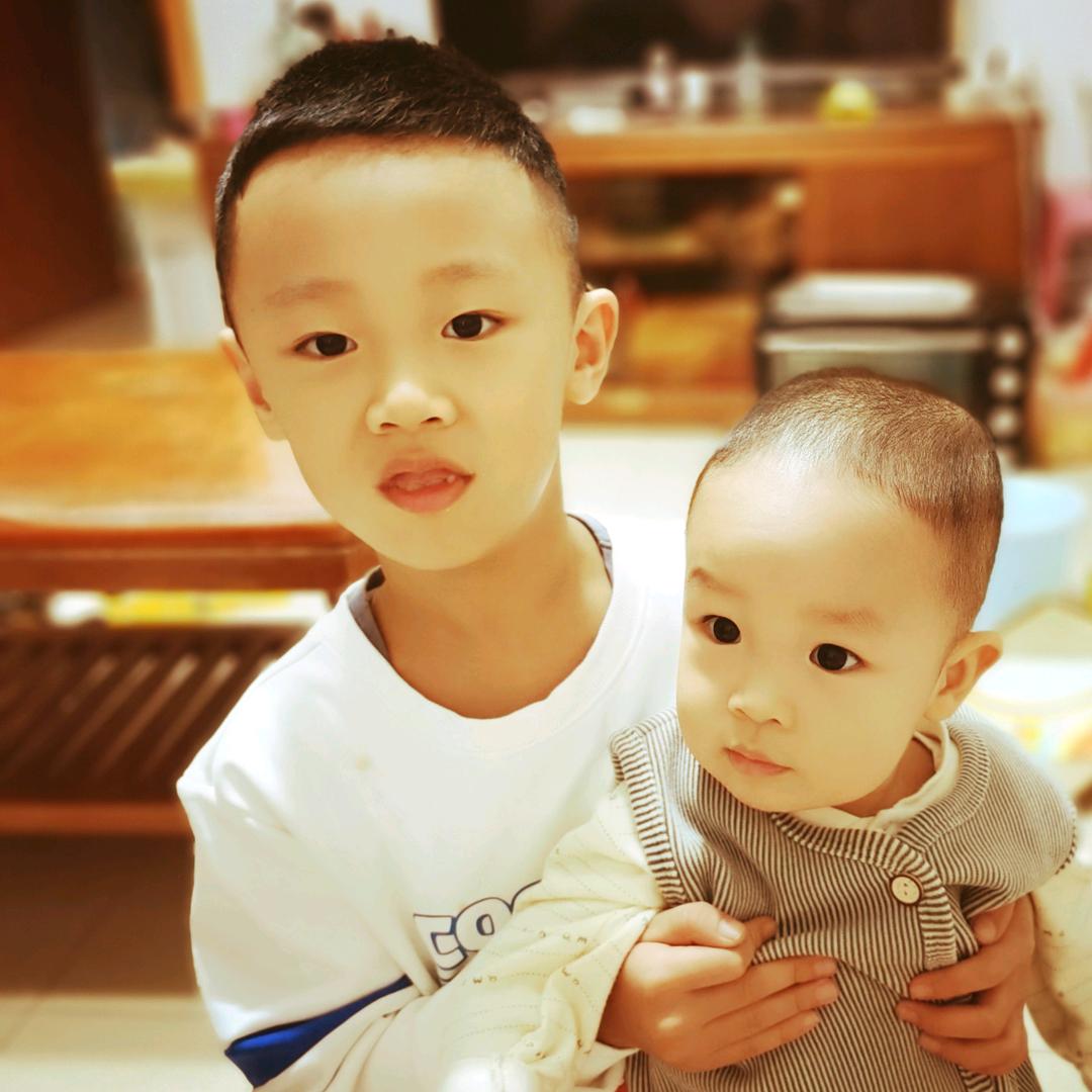 丽妮