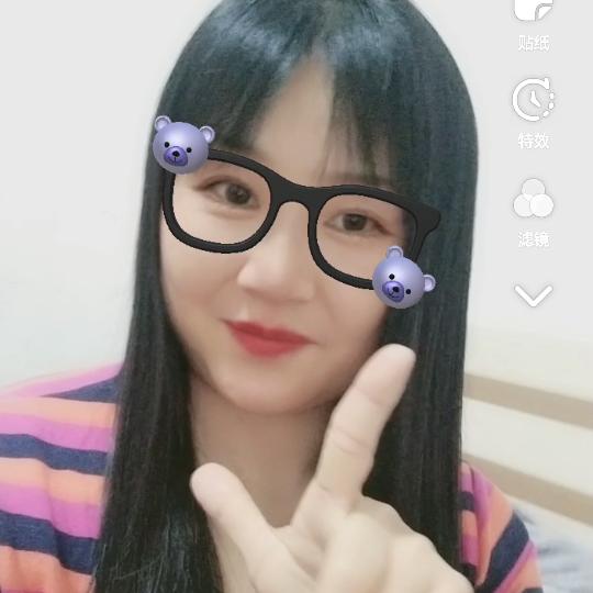四川妹《唱歌，直播间，开心就好》