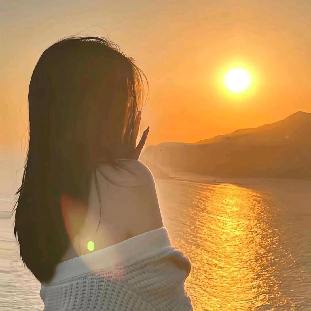 丽  丽