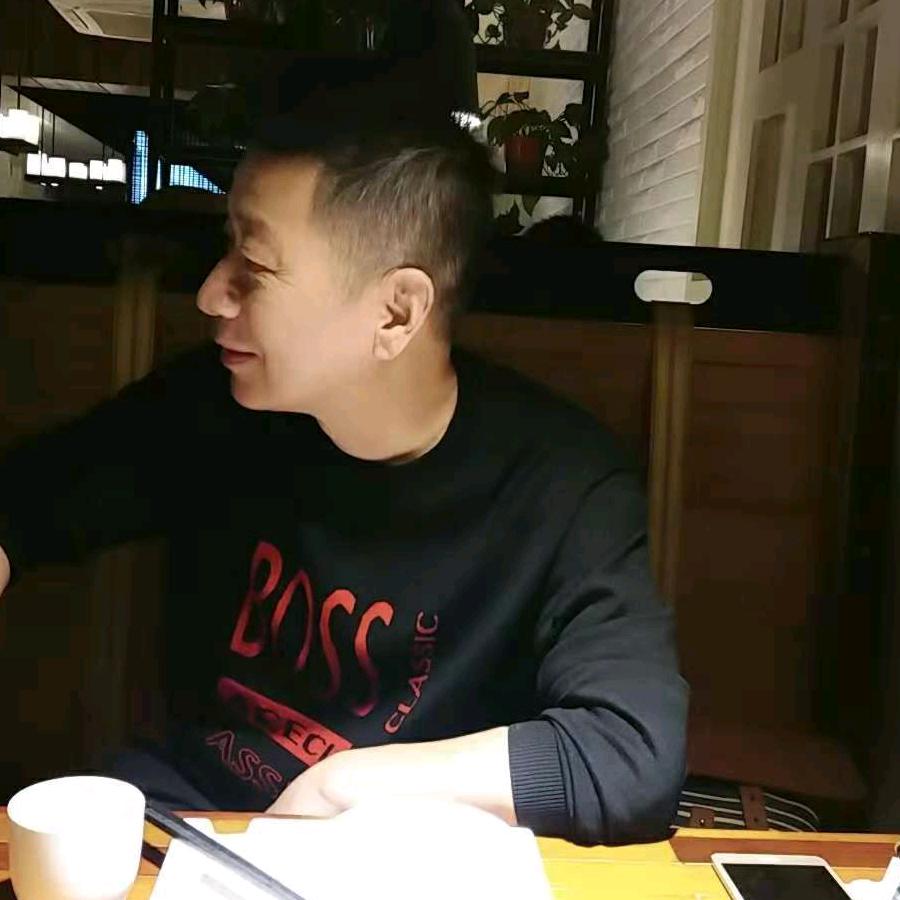 克哥，郑州人在丽江。