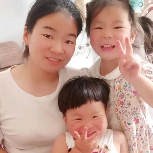 刘点微笑给自己😁😁