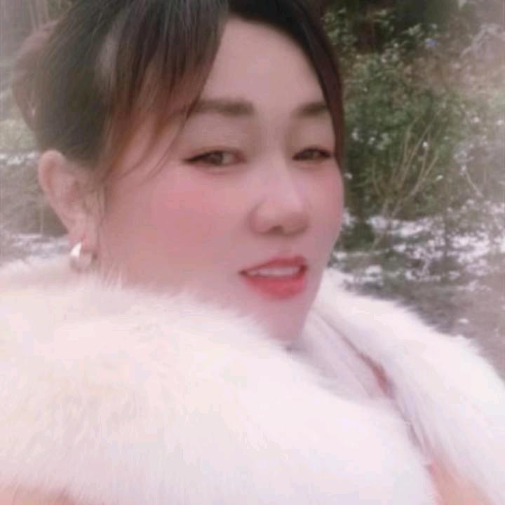 黄艳