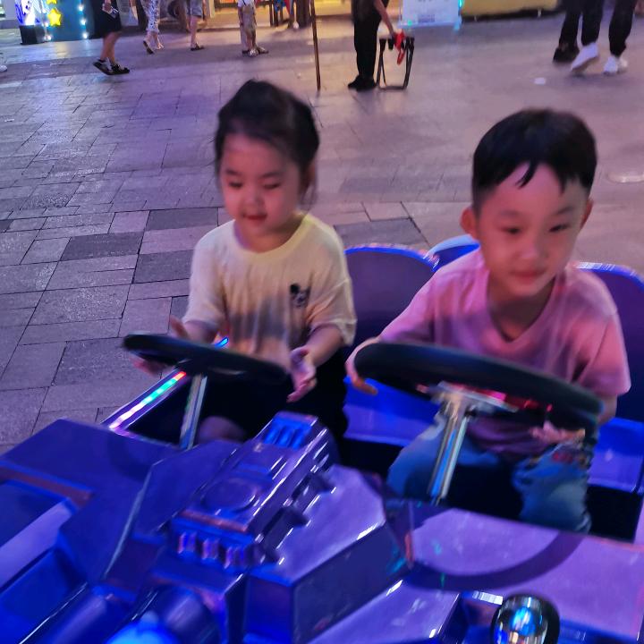 荣耀楚楚   5G智能生活广场店
