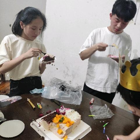 田畈街干货店新姐 （杨梅熟了)