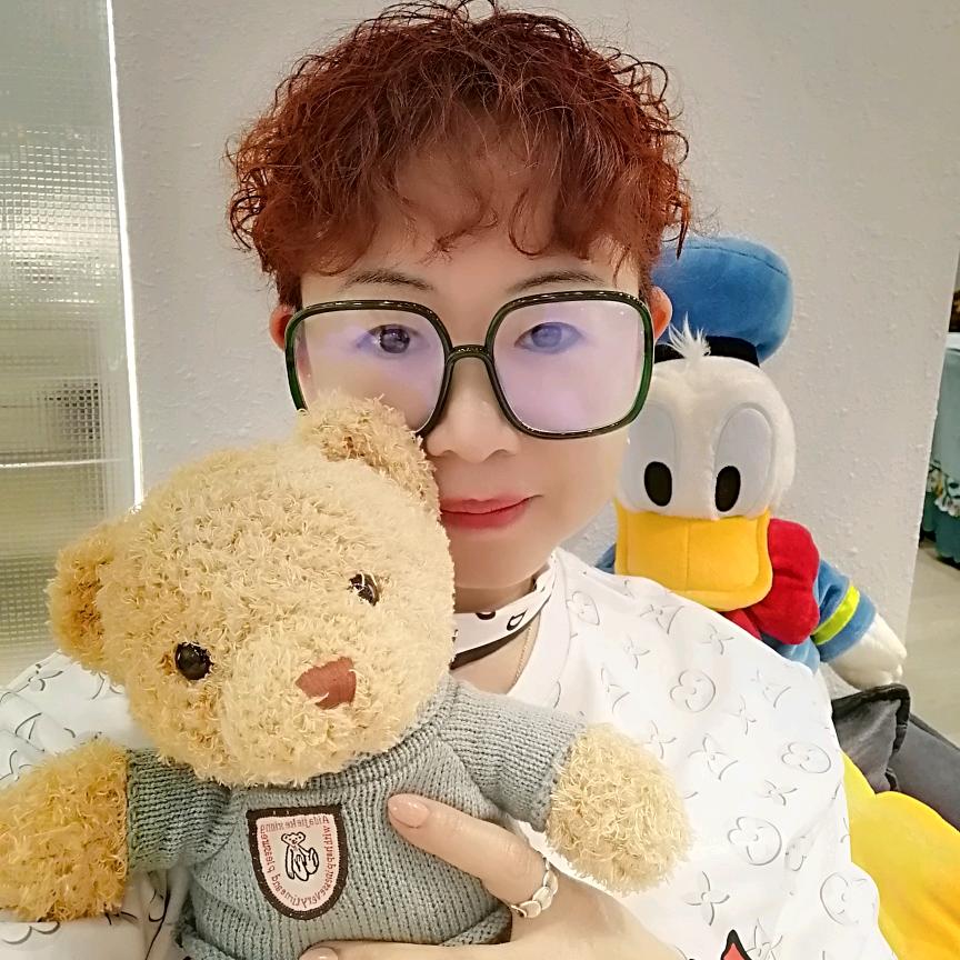 嘻杨之杨吃草