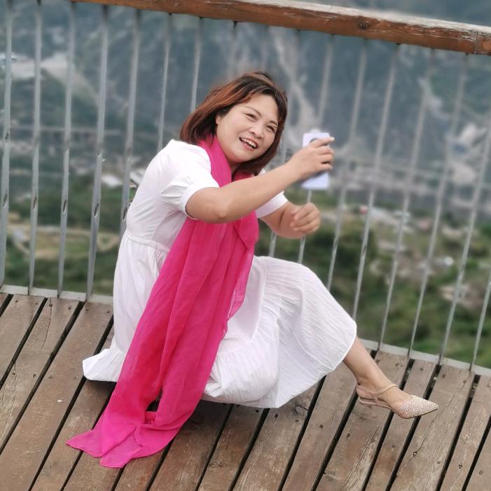 汉源县胖美人服装店