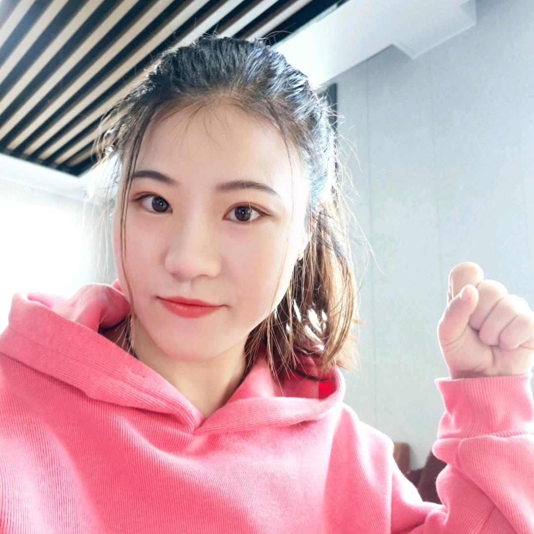 麦田里的稻草人