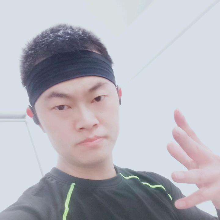 奔跑的李同学