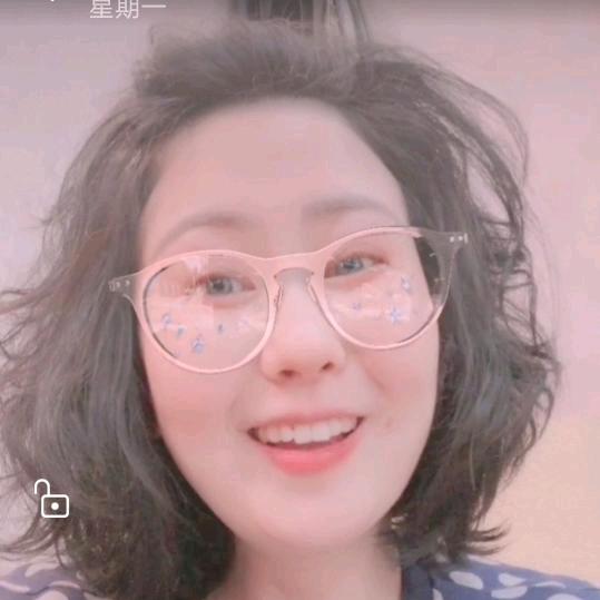 黄苹鑫鑫