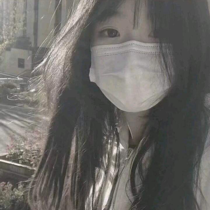 @娜( ｡• 👅 •｡｀)