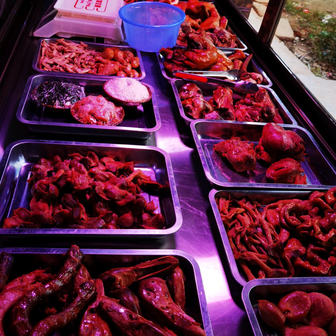 金石镇，八方缘烧腊店