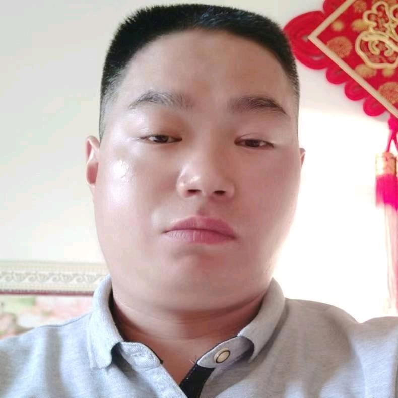 四川隆昌人