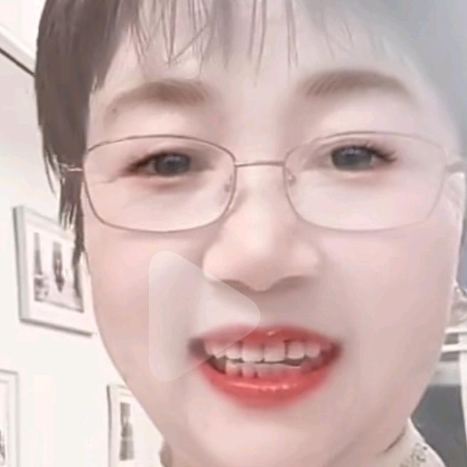 月英
