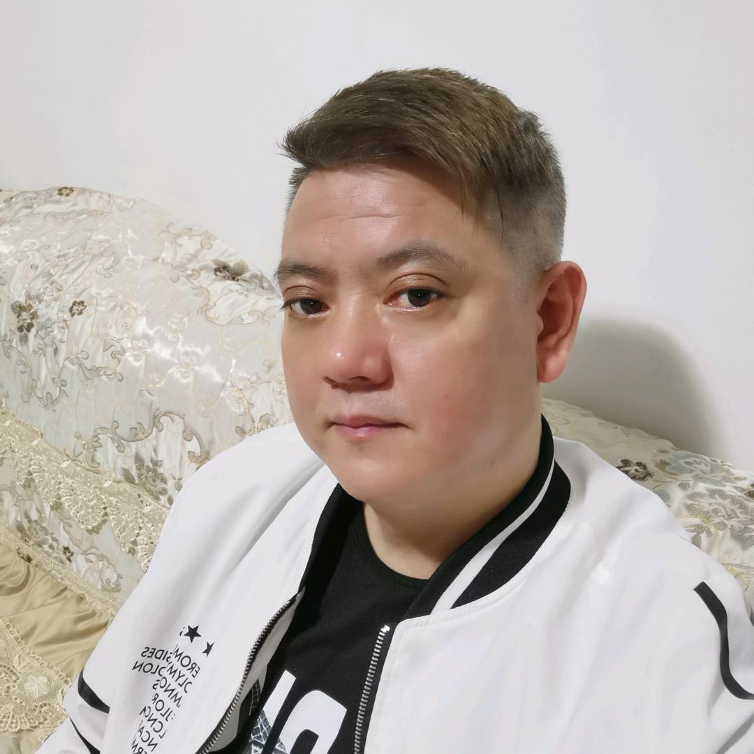 柒零后大叔