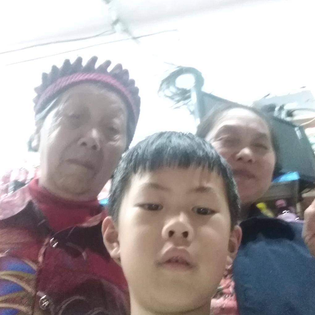伍先群
