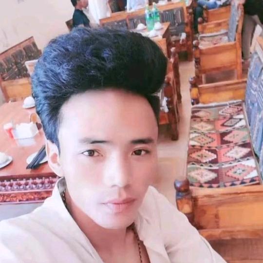 藏族的男孩