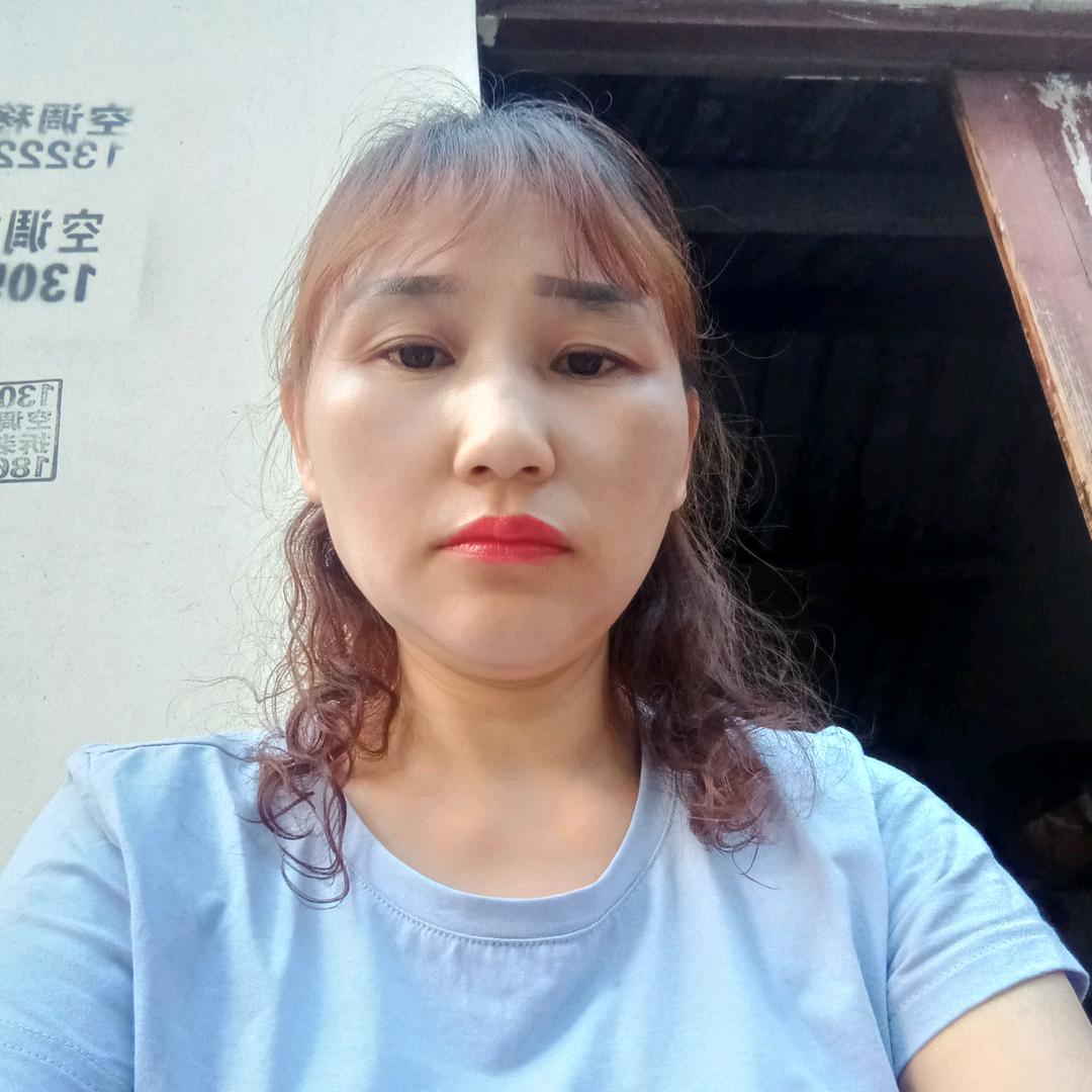 李娜娜，(每晚9:40首播)