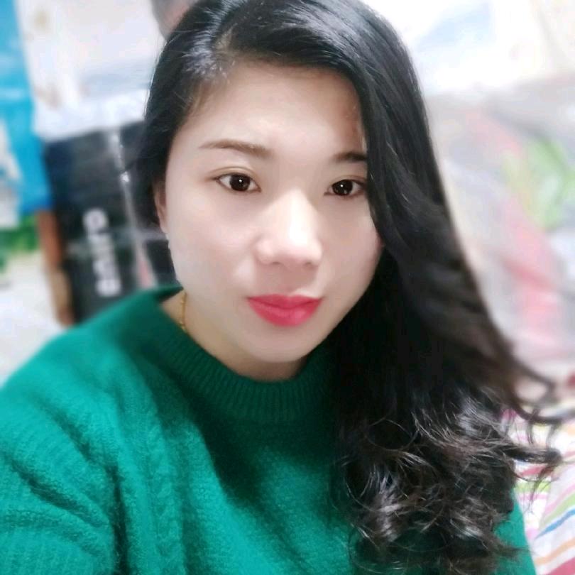 山咔咔的妹子