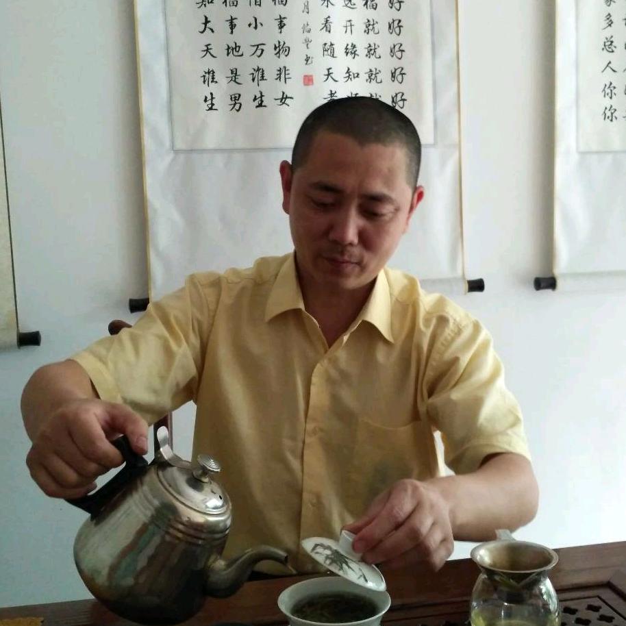 依明