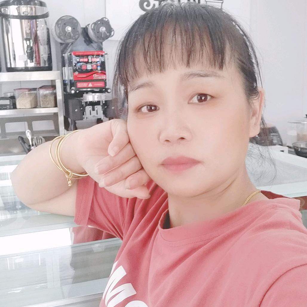 兰兰。爱唱歌