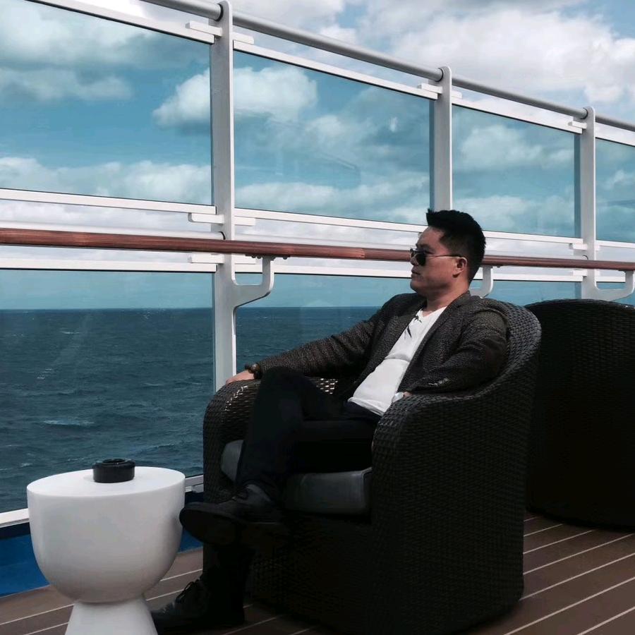 泸州全球通国际旅行社酒城大道分社：胡长林