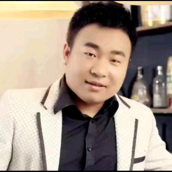 诚制服饰$马中伟