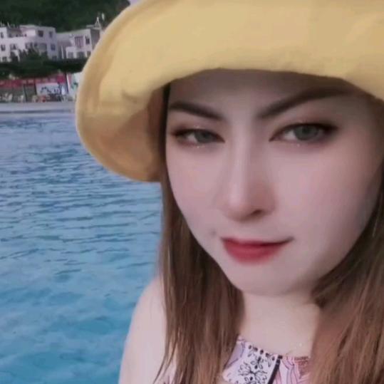 用户单身女人，一个人她不香吗