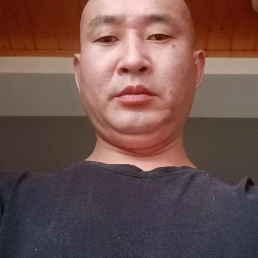 唐先生是一个喜欢交朋友的人