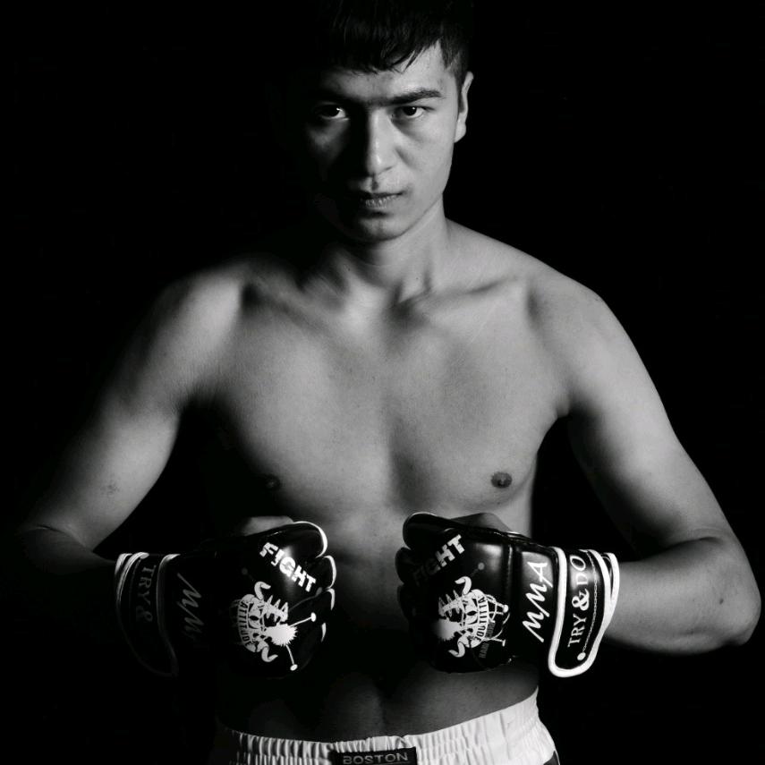 🇨🇳黑闪电🥊