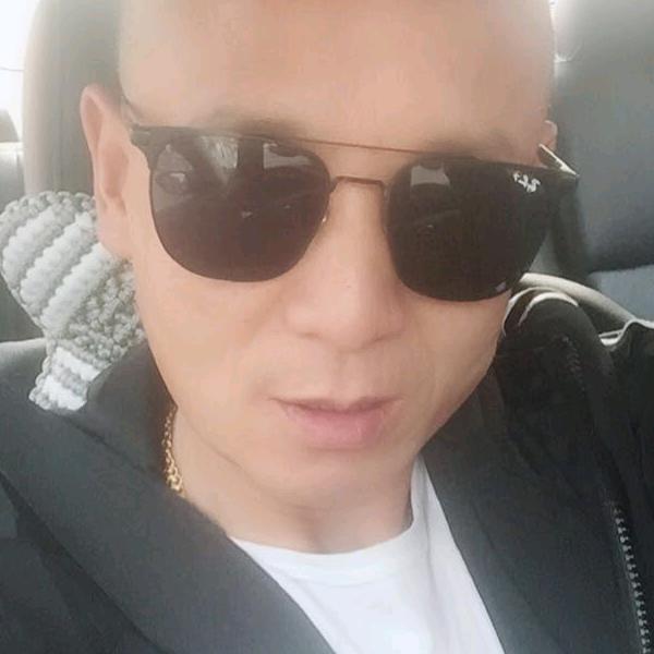 蓝田何哥