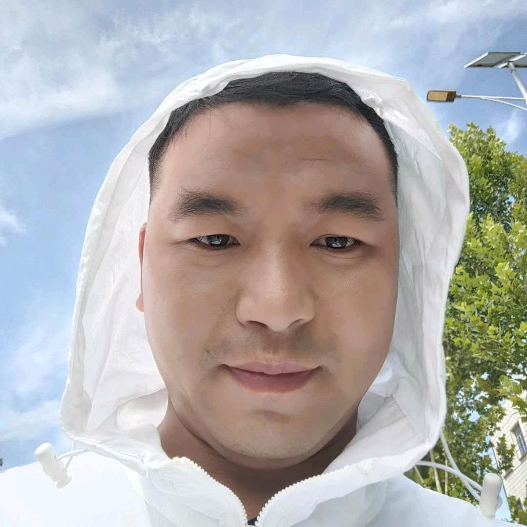 万美园林宝石