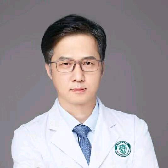 男科医生李墨农