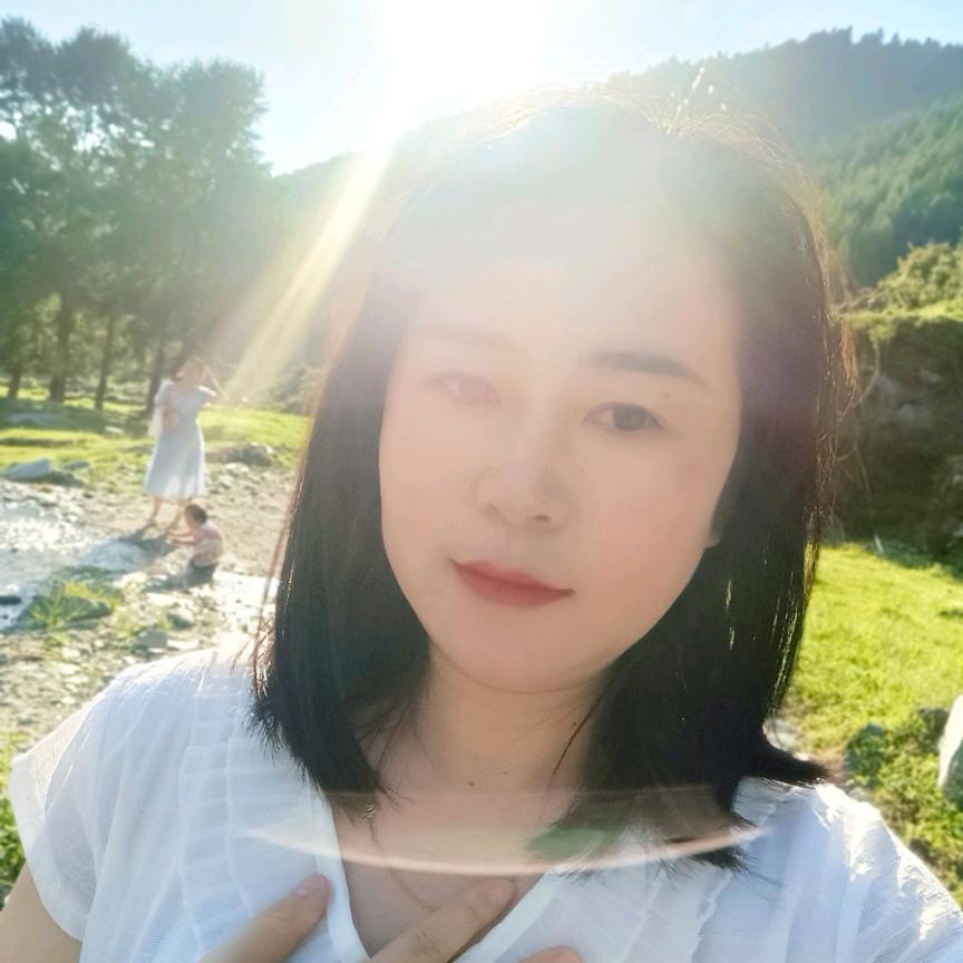 爱吃苹果的平平