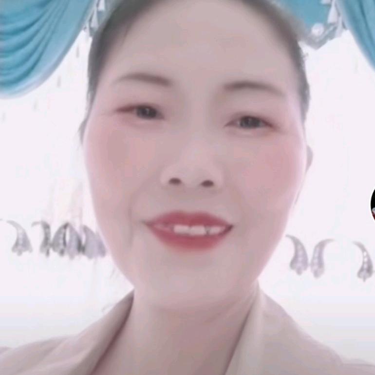 罗洪秀