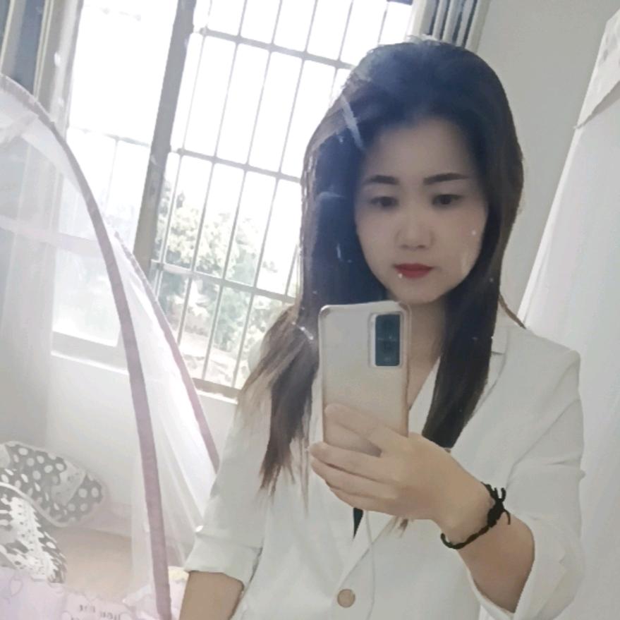 ঞ🌿半颗糖🍬