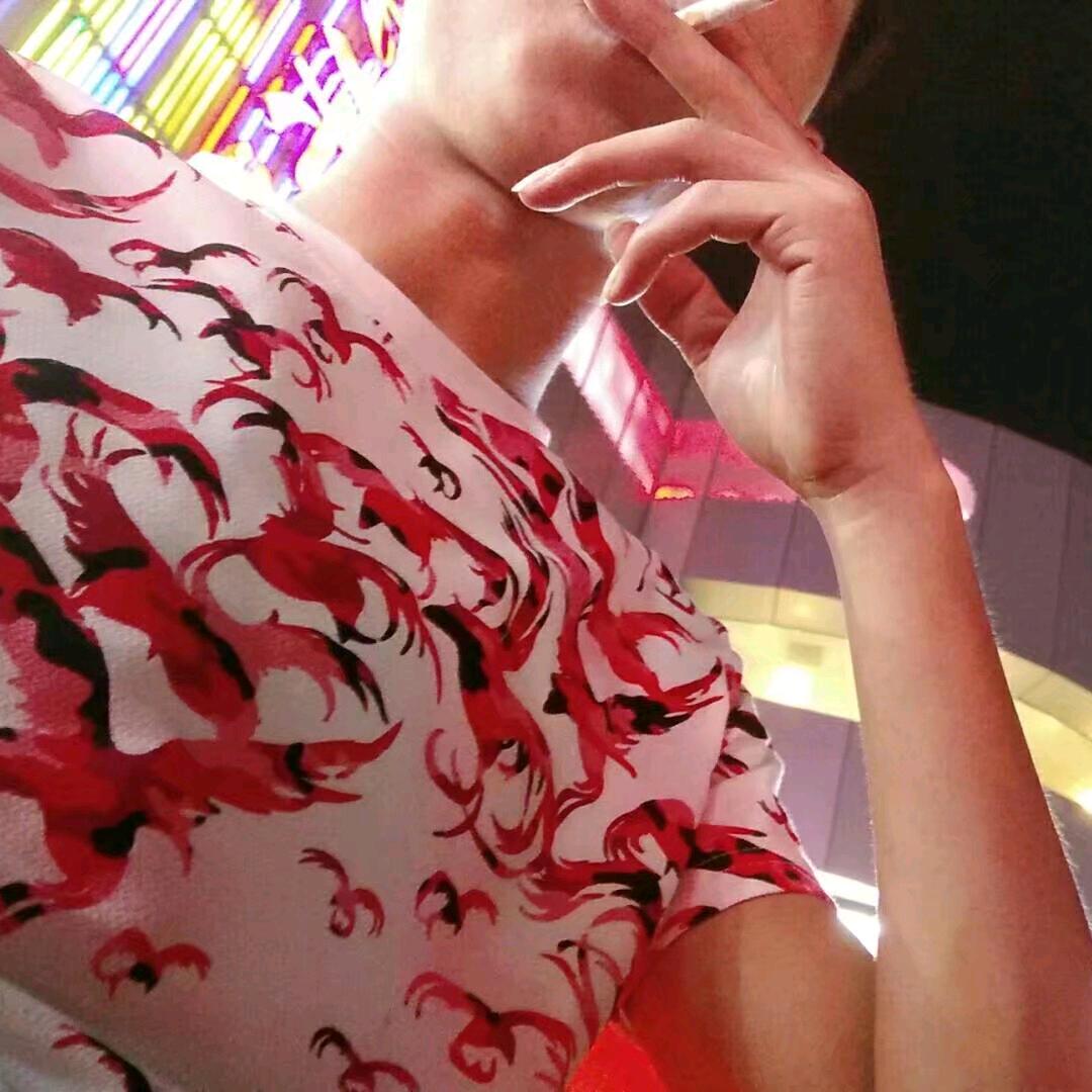 猴   子