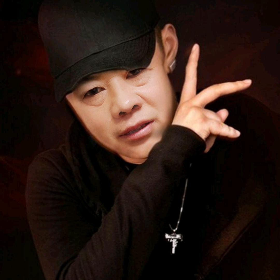 登哥🌹️🌹️🌹️❤️❤️❤️❤️❤