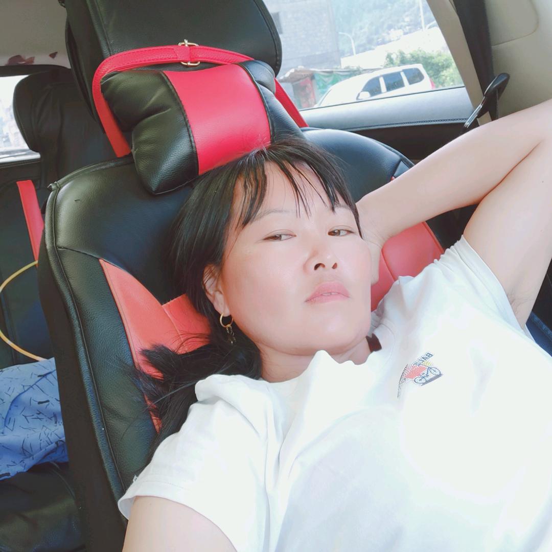 《麦田里的守望者》。