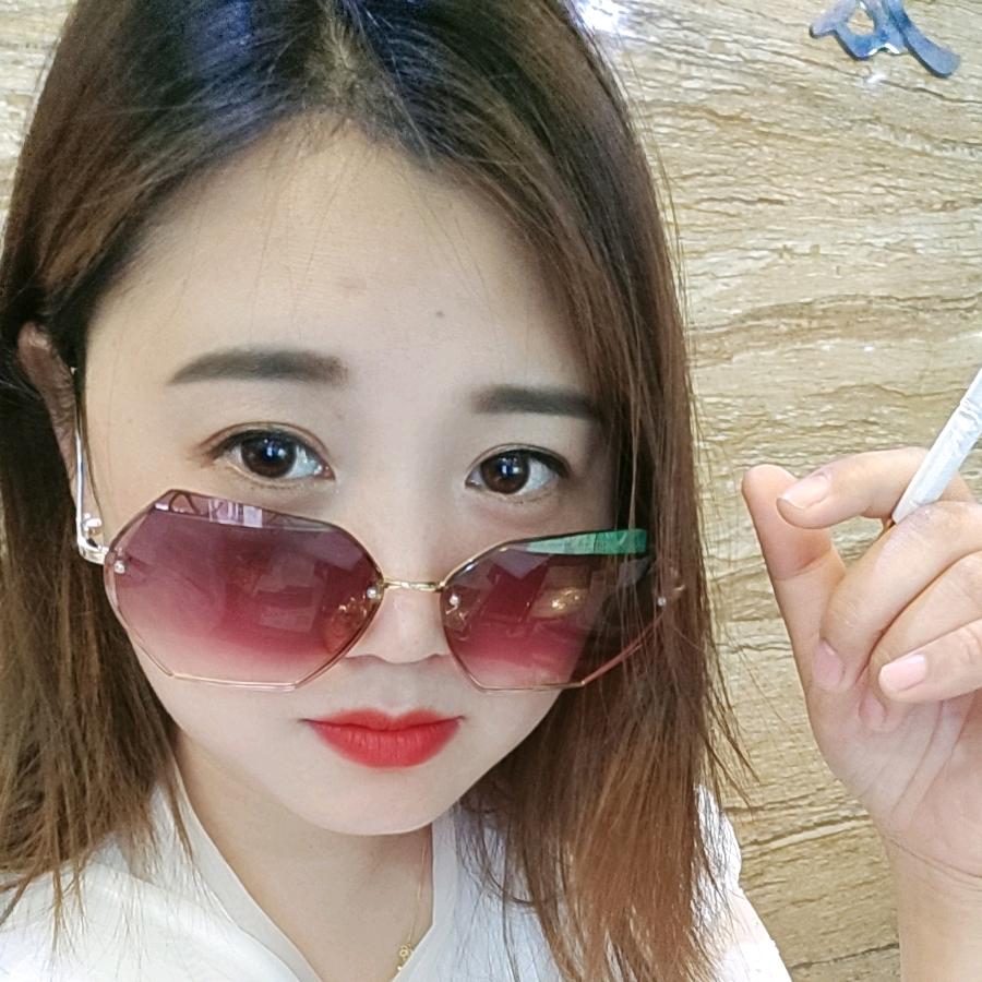 陈钱钱（专业运输各种砂石料）